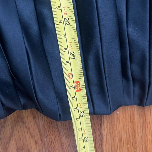 NIKE Sportswear Collection Pleated Track Jacket Small Black NEW Active Sporty - Picture 11 of 15